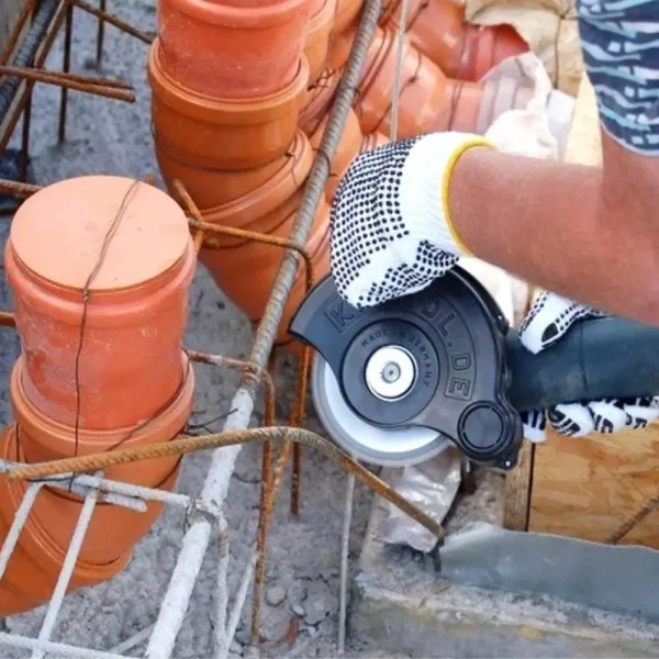 Capot de protection et d'aspiration pour meuleuse 115/125 mm - Kaindl